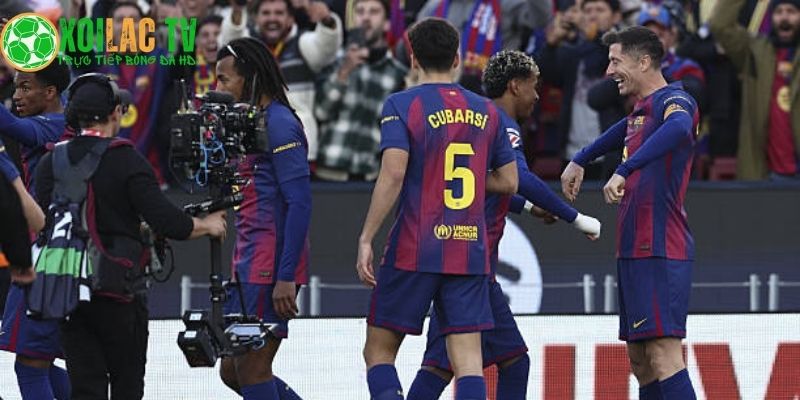 Barcelona gã khổng lồ hồi sinh từ bão tố 